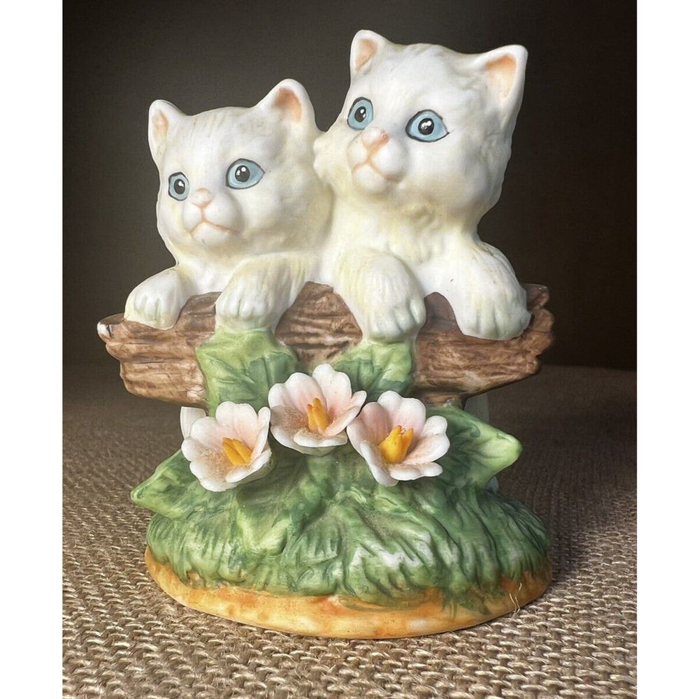 Vintage Pair of Kitty Cats Kittens Porcelain Figurine 1980's